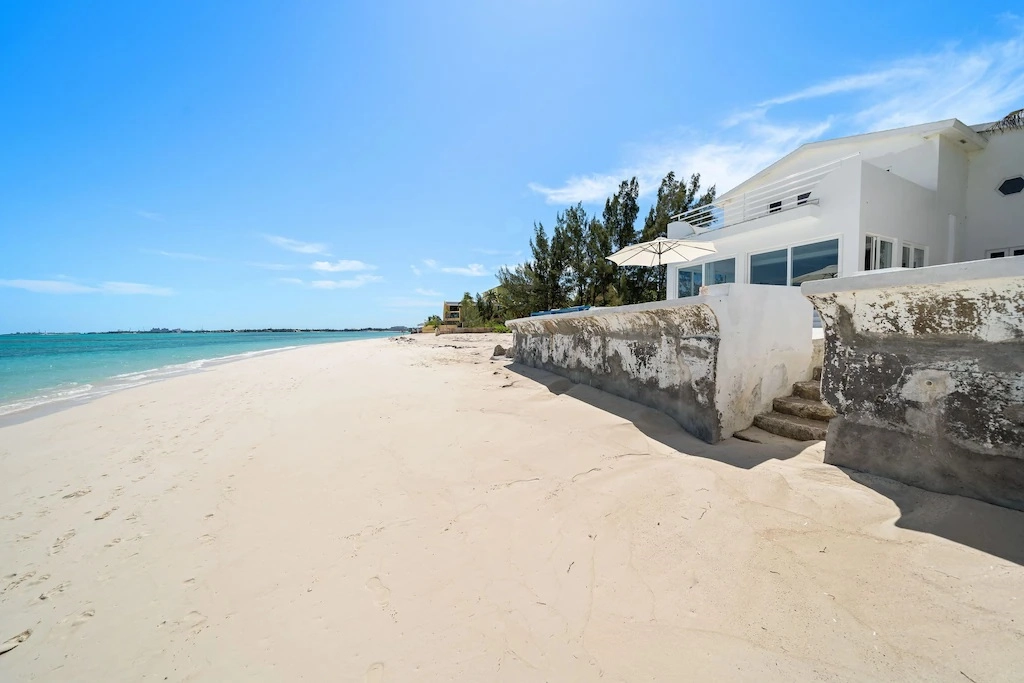 vacation rentals on Paradise Island