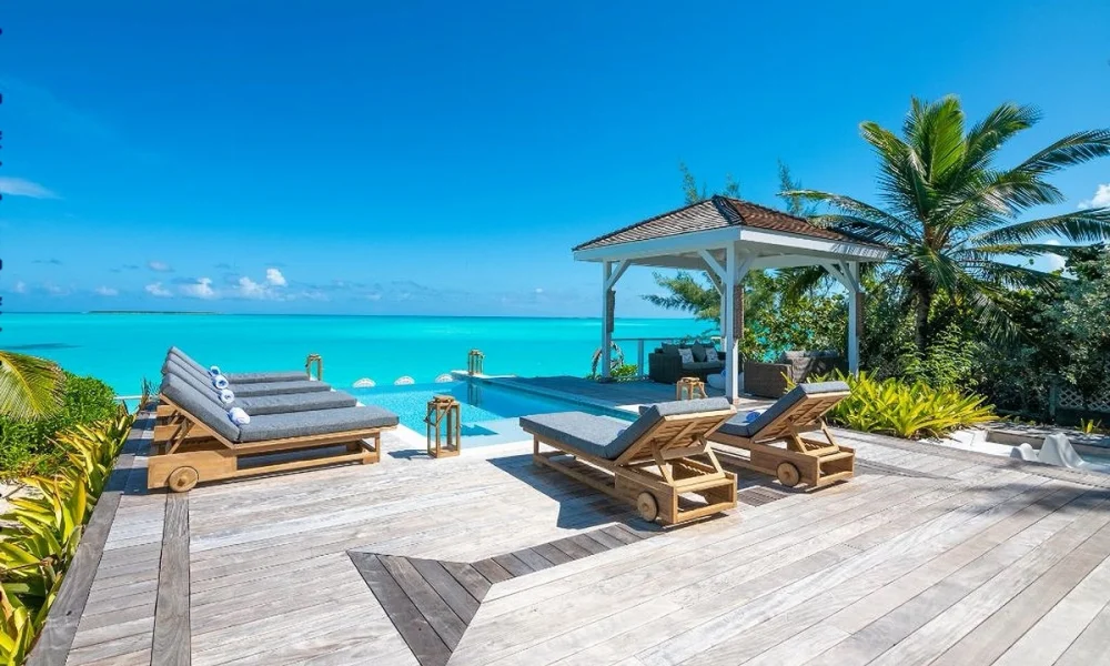 Bajamar: Beachfront Villa in Tar Bay, Exuma | The Good Life